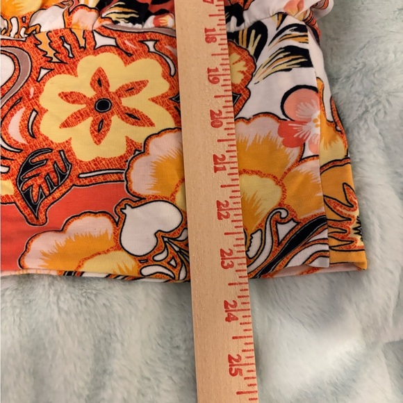 Chico's Orange and Yellow Floral Short Sleeve Tee - Picture 5 of 8